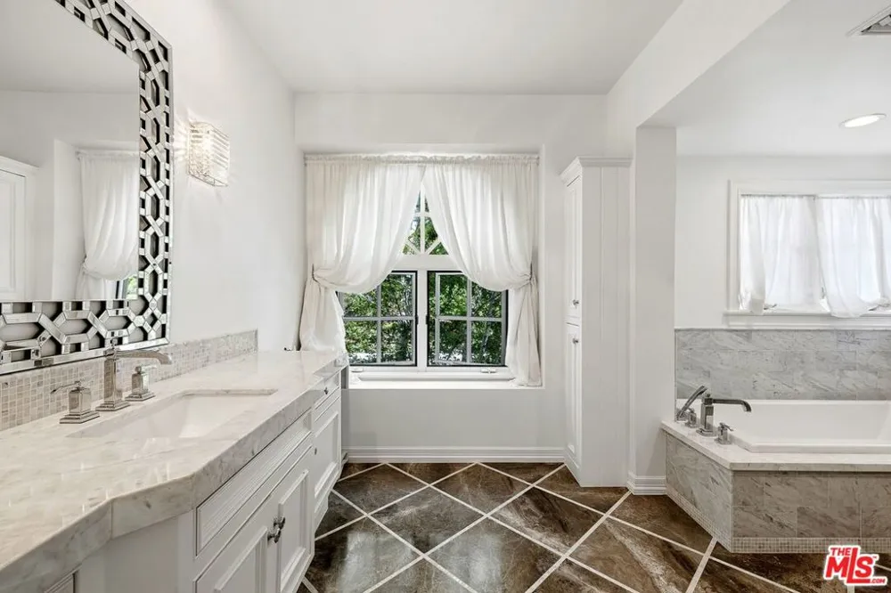 24317 Bridle Trail Road Hidden Hills, CA 91302