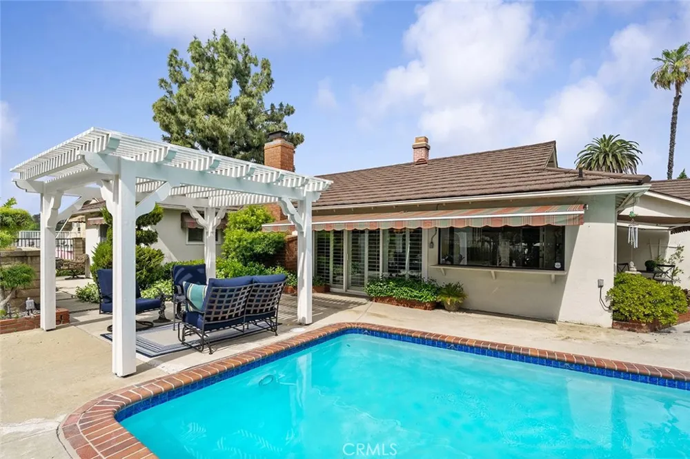 1622 Via Alegre San Dimas, CA 91773