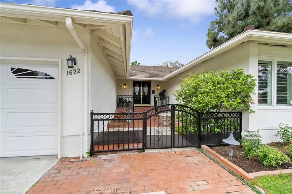 1622 Via Alegre San Dimas, CA 91773