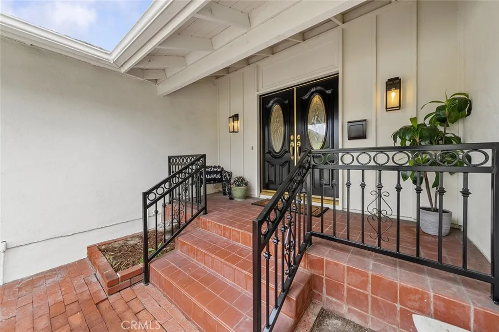 1622 Via Alegre San Dimas, CA 91773