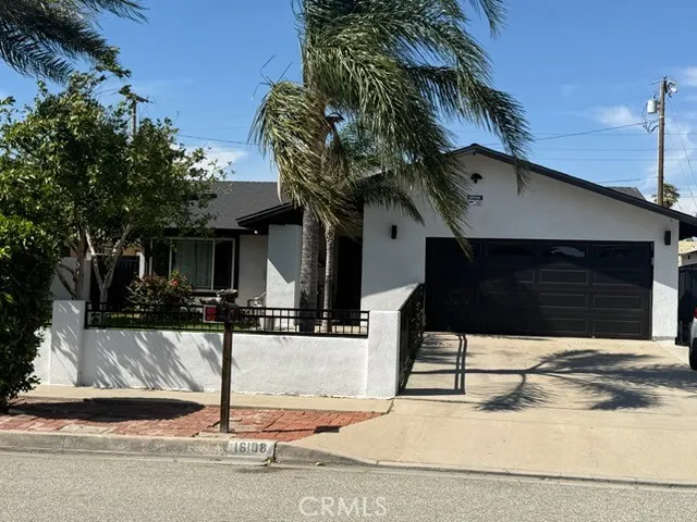 16108 Tullock Fontana, CA 92335