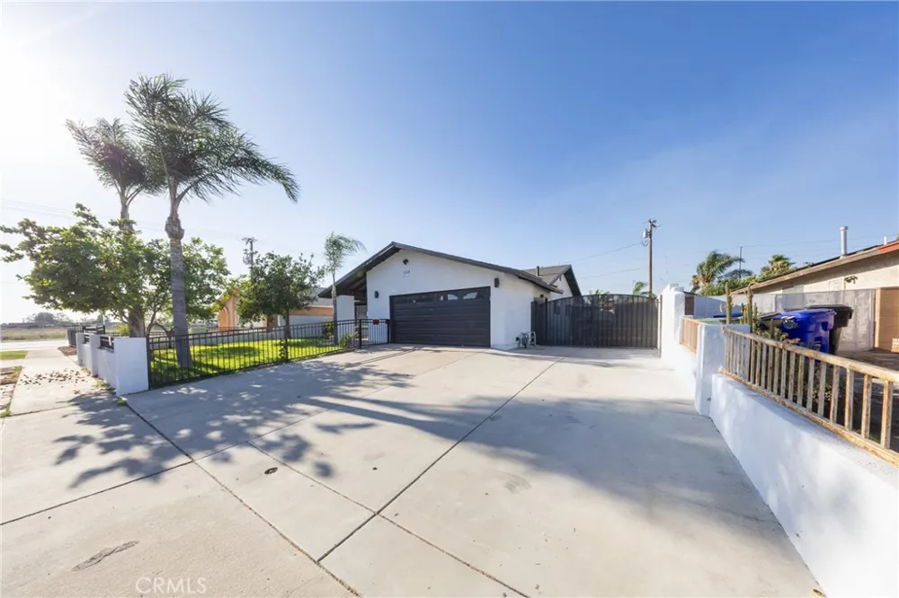 16108 Tullock Fontana, CA 92335