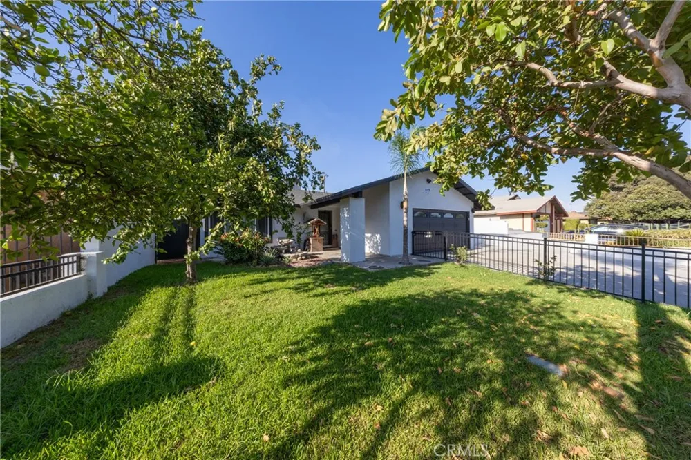 16108 Tullock Fontana, CA 92335