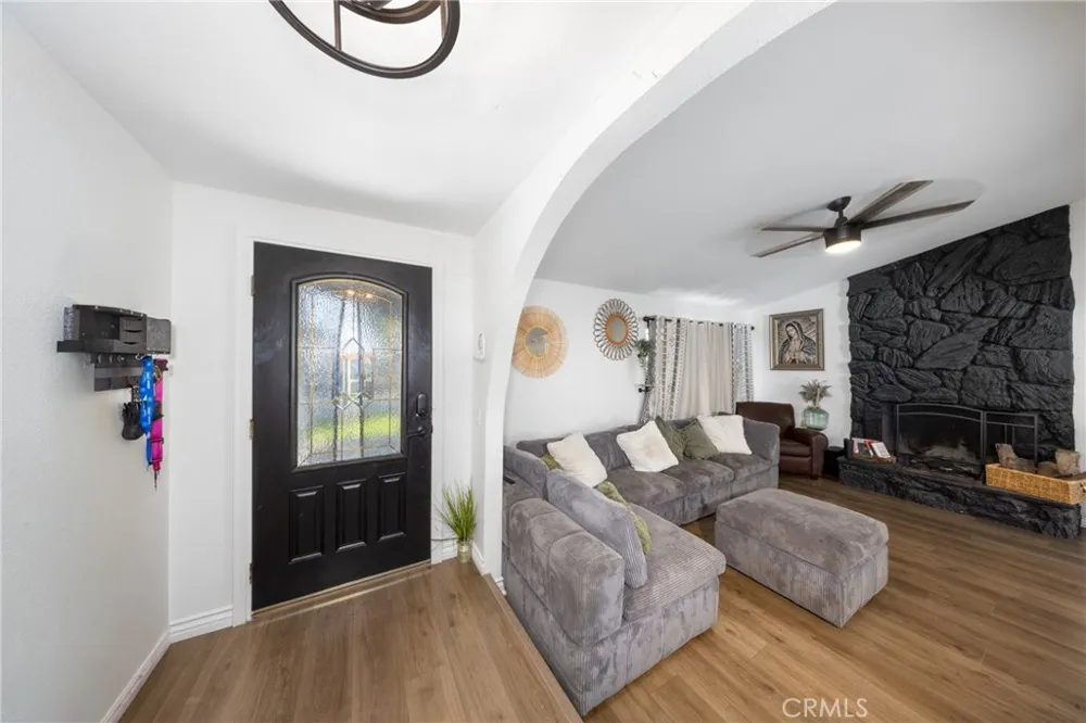 16108 Tullock Fontana, CA 92335