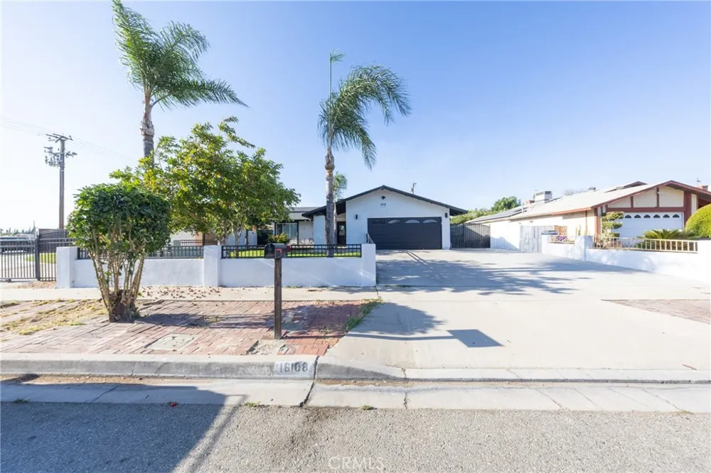 16108 Tullock Fontana, CA 92335