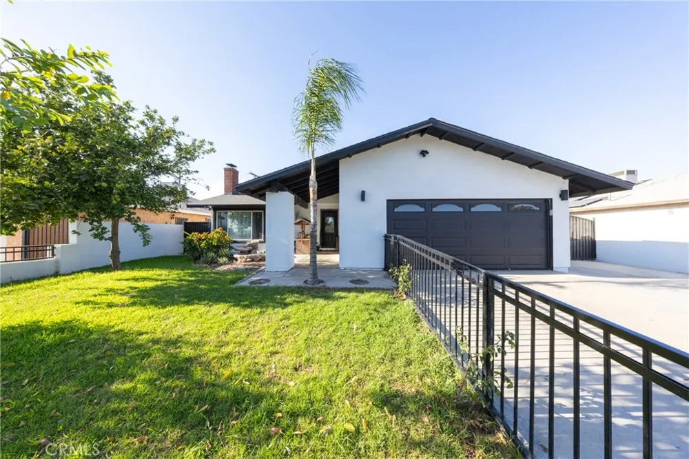 16108 Tullock Fontana, CA 92335