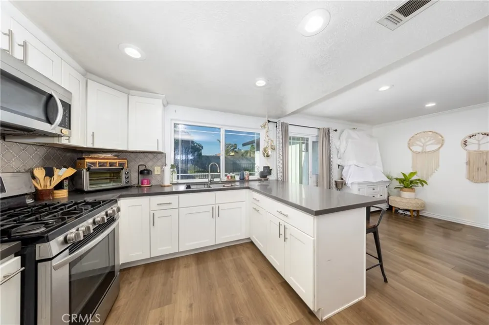 16108 Tullock Fontana, CA 92335