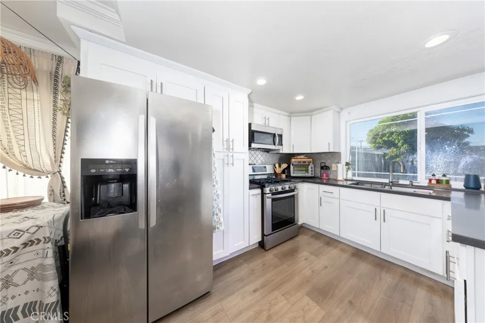 16108 Tullock Fontana, CA 92335