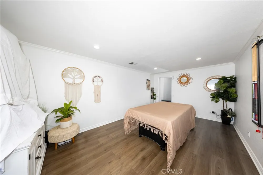 16108 Tullock Fontana, CA 92335