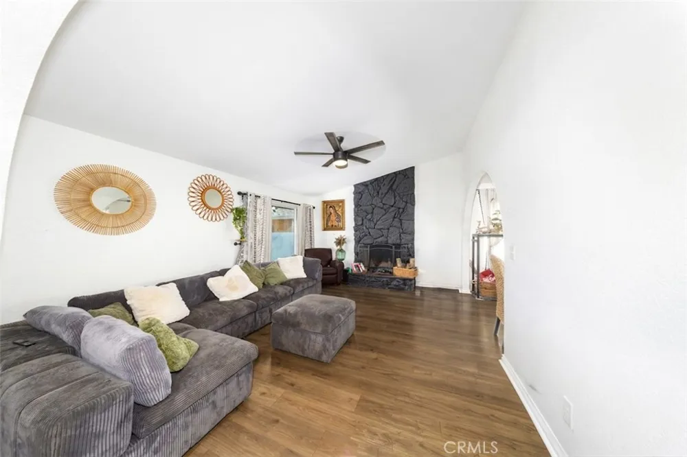 16108 Tullock Fontana, CA 92335