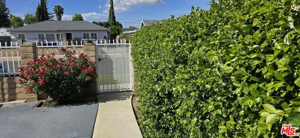 17550 Willard Northridge, CA 91325