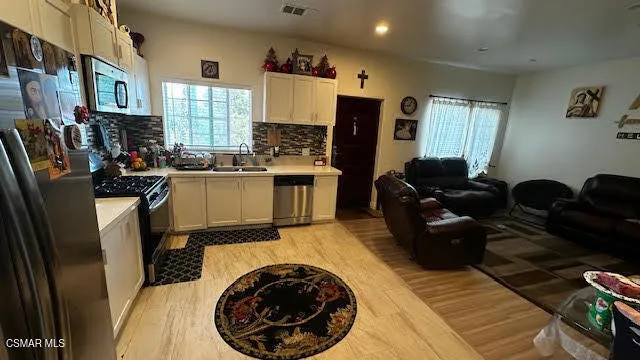 1755 Heywood Street #203 Simi Valley, CA 93065
