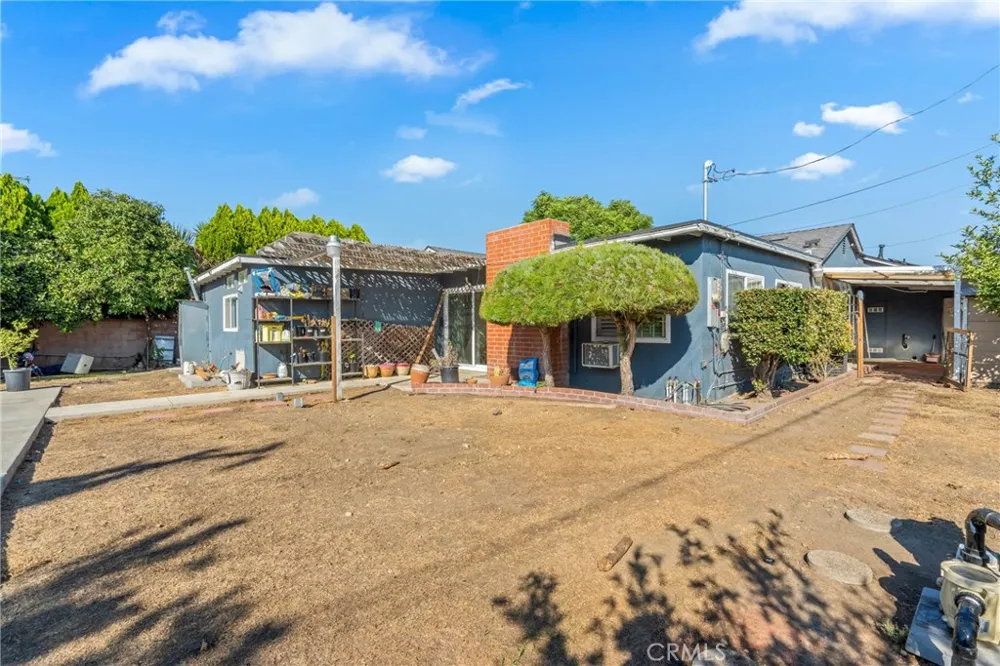 1333 Singingwood Pomona, CA 91767