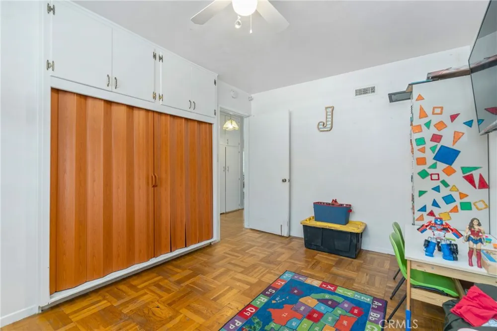 1333 Singingwood Pomona, CA 91767