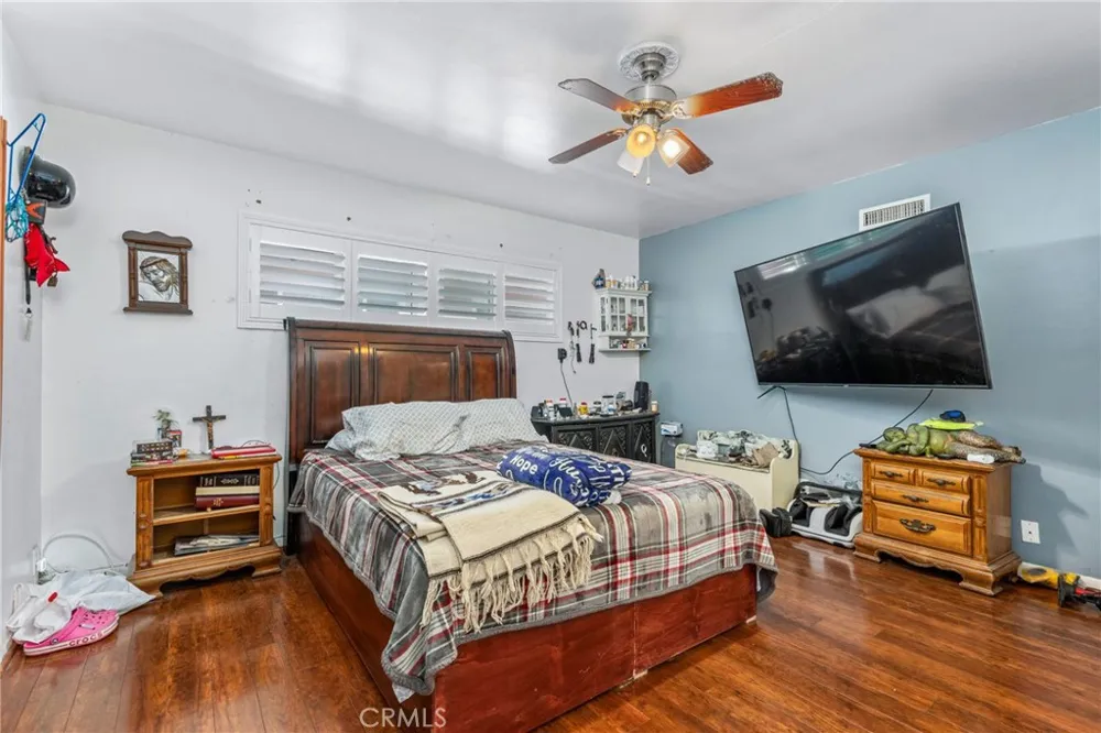 1333 Singingwood Pomona, CA 91767