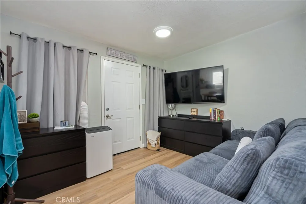 1333 Singingwood Pomona, CA 91767