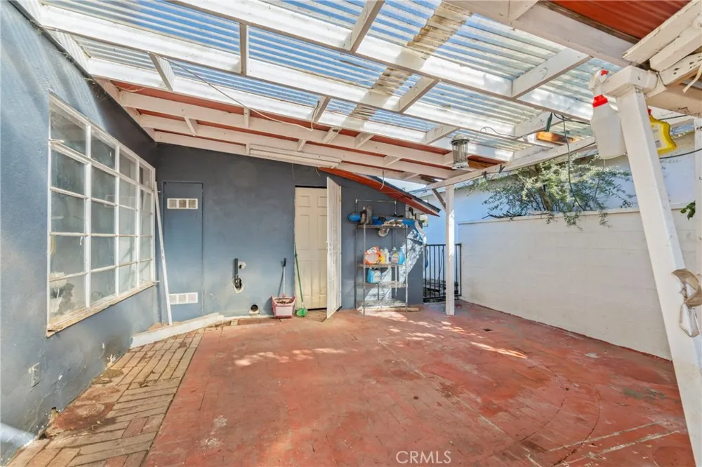 1333 Singingwood Pomona, CA 91767