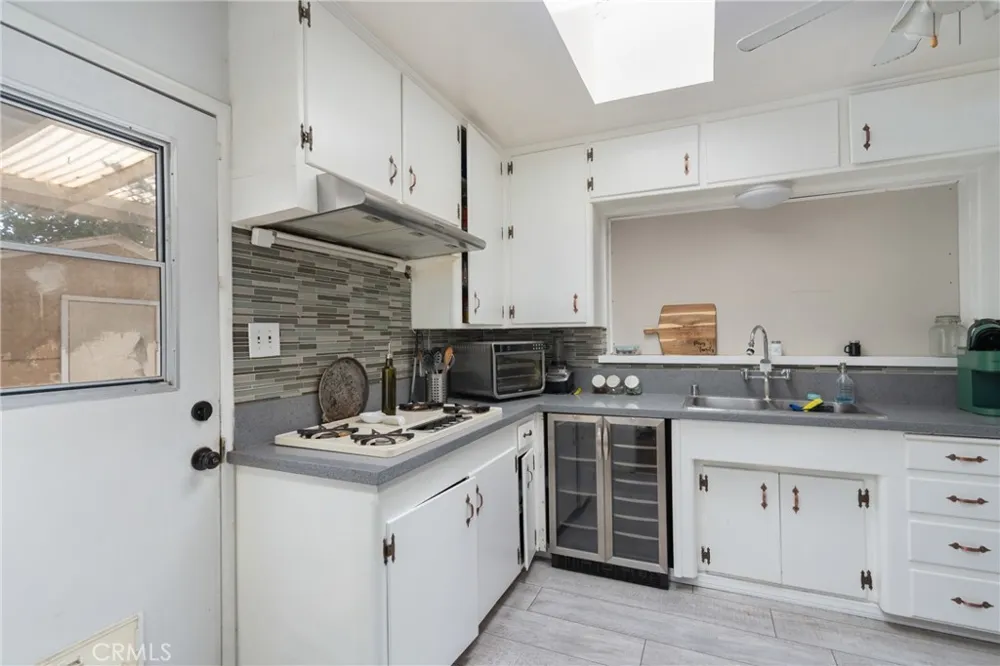 1333 Singingwood Pomona, CA 91767