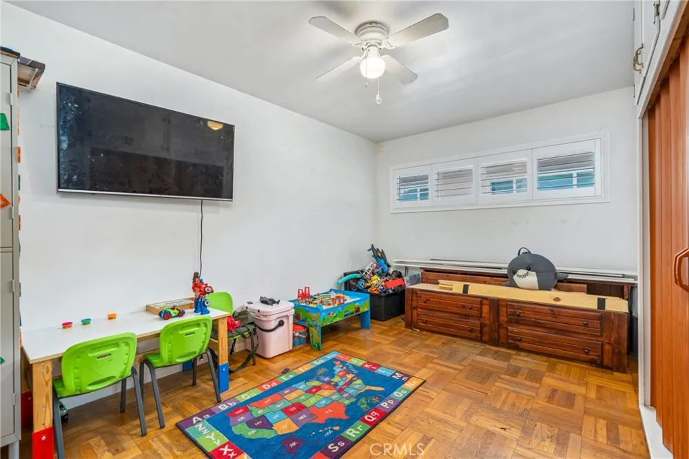 1333 Singingwood Pomona, CA 91767