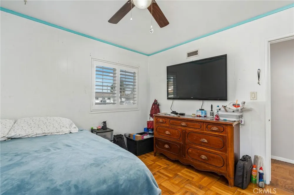 1333 Singingwood Pomona, CA 91767