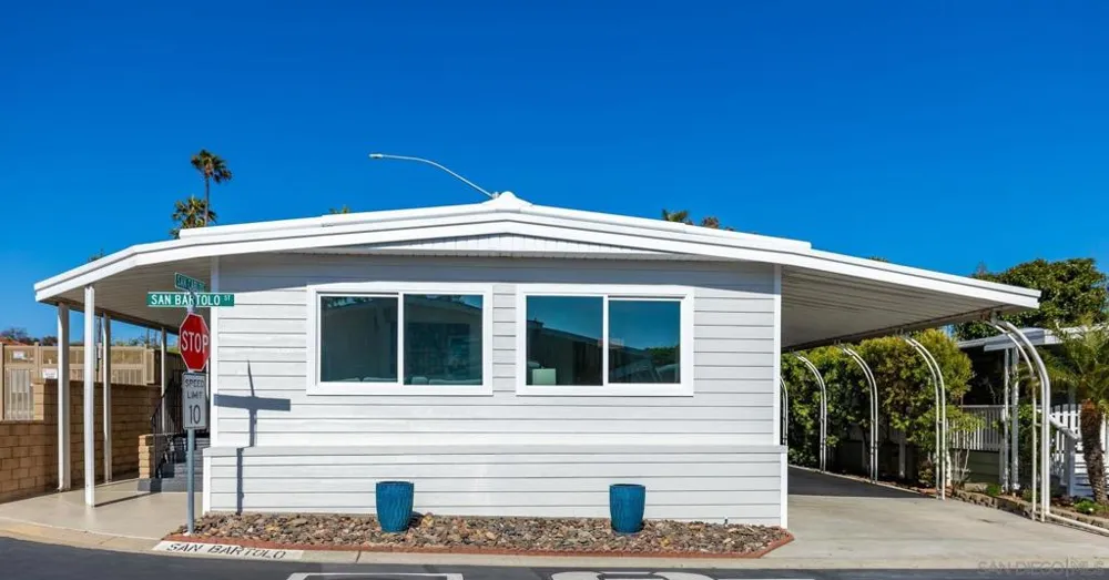 7102 San Bartolo St #11 Carlsbad, CA 92011