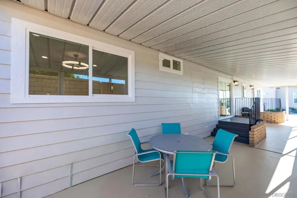 7102 San Bartolo St #11 Carlsbad, CA 92011