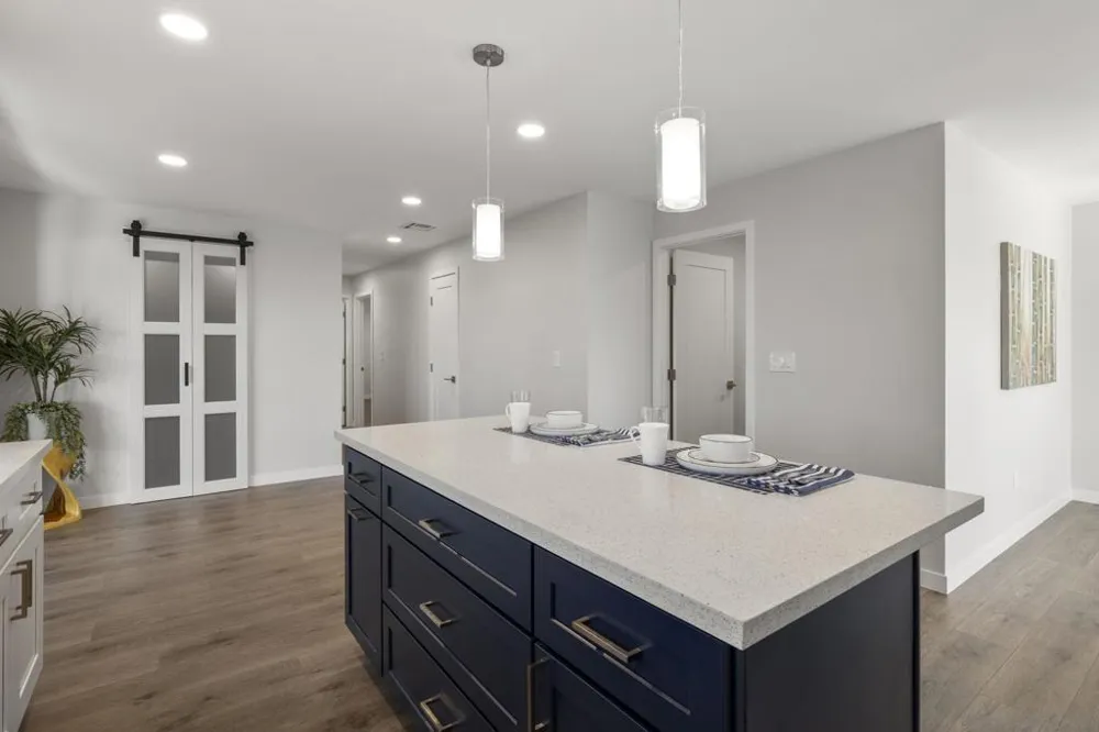 7102 San Bartolo St #11 Carlsbad, CA 92011