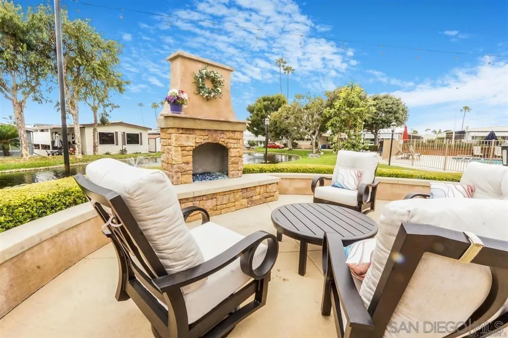 7102 San Bartolo St #11 Carlsbad, CA 92011