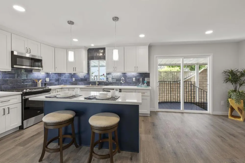 7102 San Bartolo St #11 Carlsbad, CA 92011