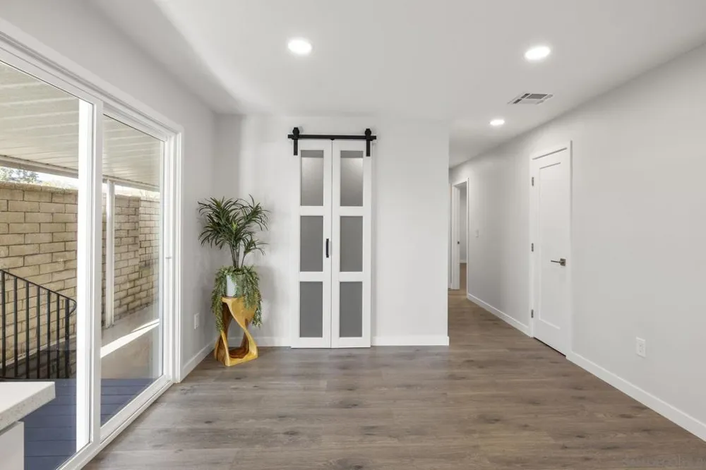 7102 San Bartolo St #11 Carlsbad, CA 92011