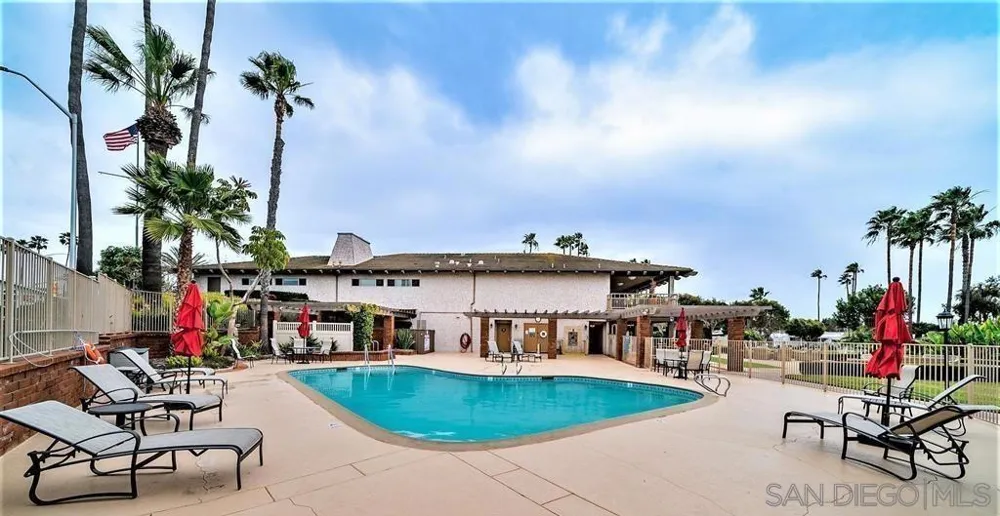 7102 San Bartolo St #11 Carlsbad, CA 92011