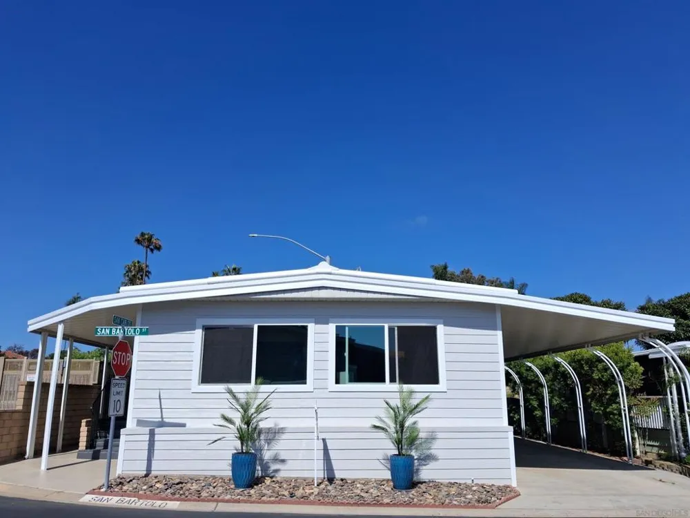 7102 San Bartolo St #11 Carlsbad, CA 92011