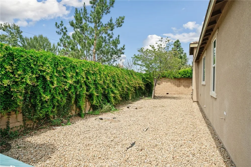 13101 Baxter Springs Rancho Cucamonga, CA 91739