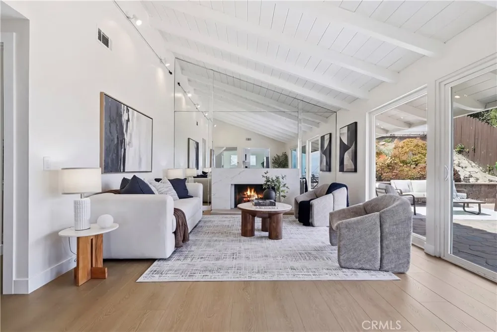 5123 Willow Wood Rolling Hills Estates, CA 90274
