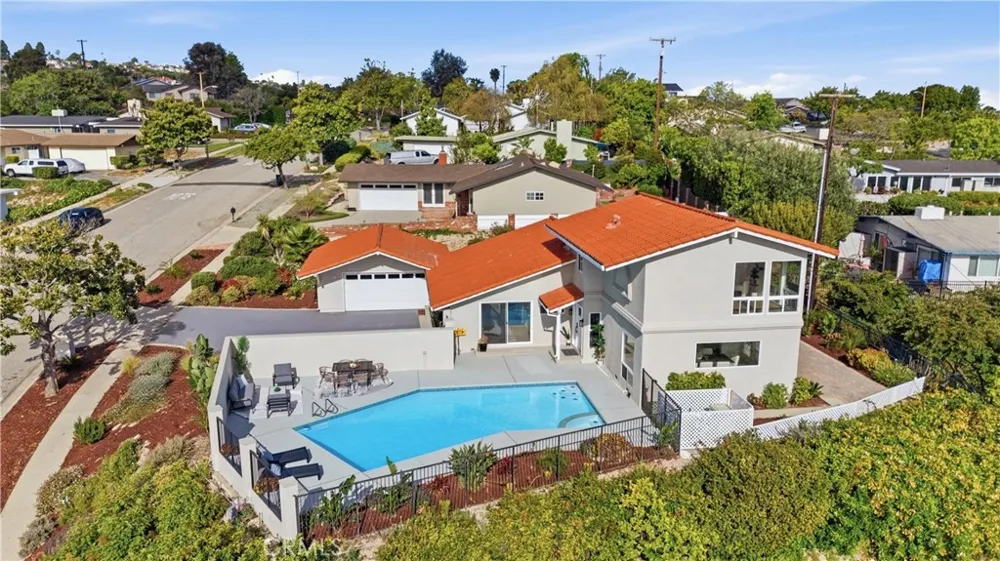 5123 Willow Wood Rolling Hills Estates, CA 90274