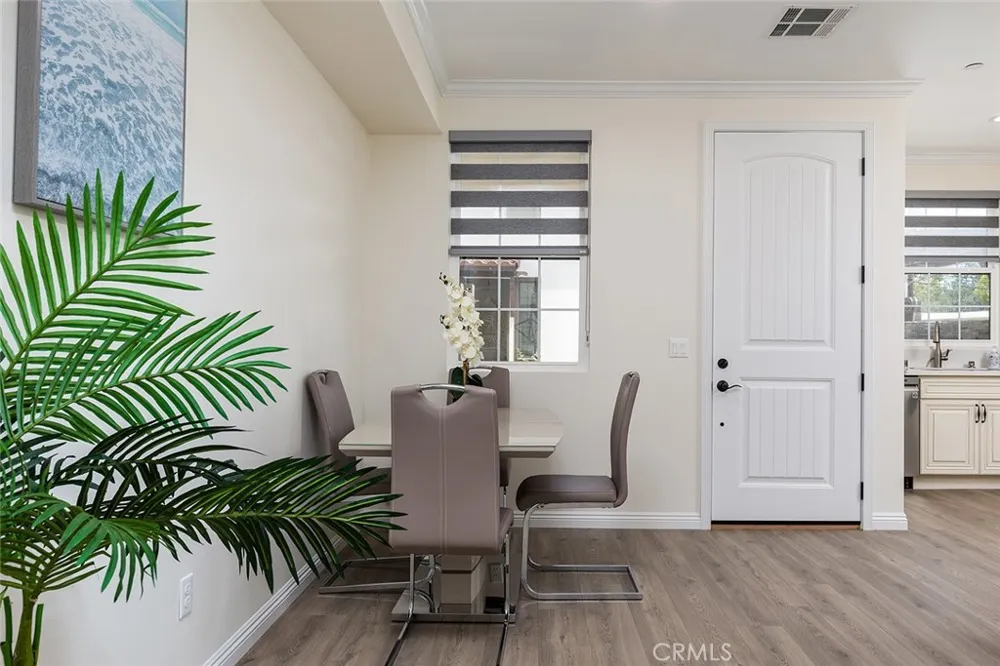 89 Grand Oaks Ave #103 Pasadena, CA 91107