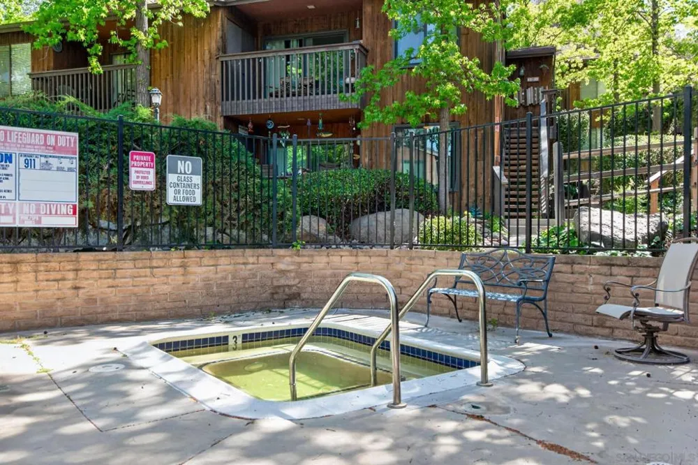 2157 Arnold #201 Alpine, CA 91901