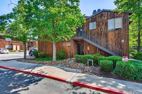 2157 Arnold #201