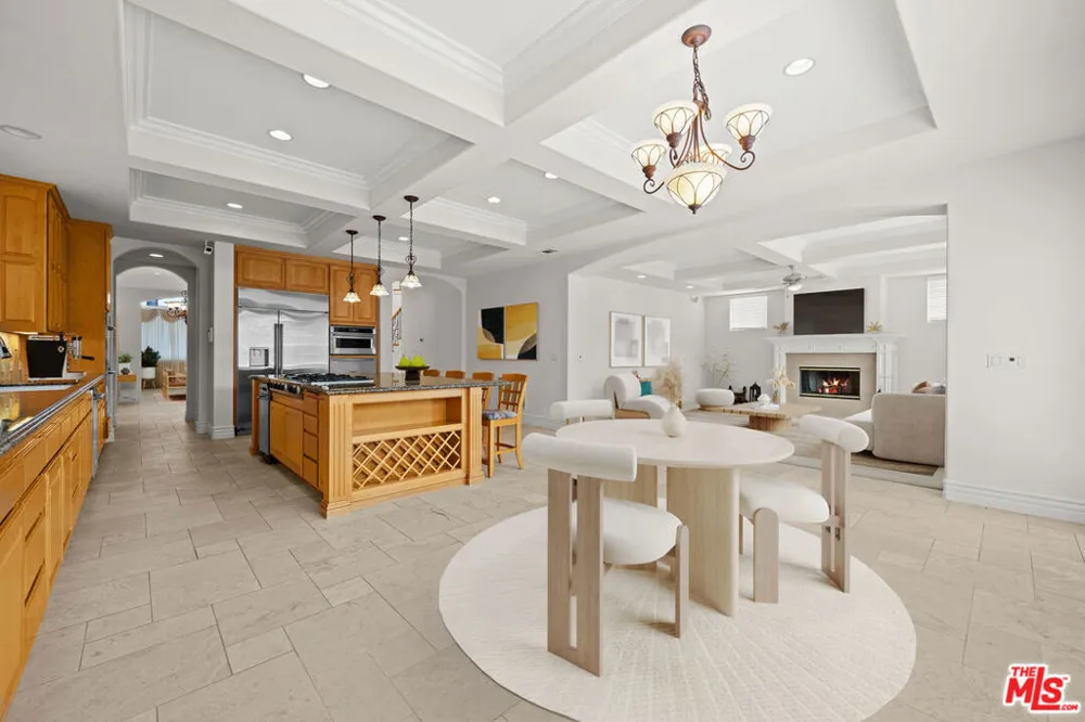 1756 Ruhland Avenue Manhattan Beach, CA 90266