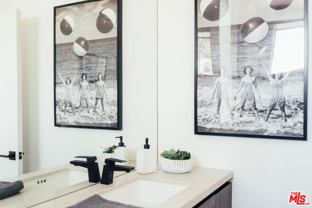 213 Horizon Avenue Venice, CA 90291