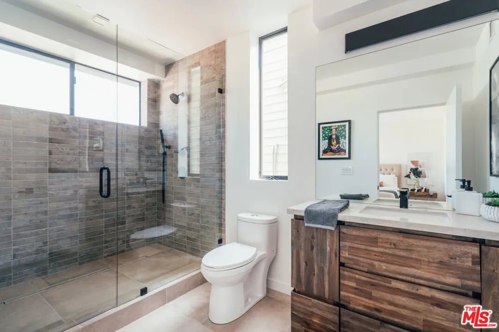 213 Horizon Avenue Venice, CA 90291