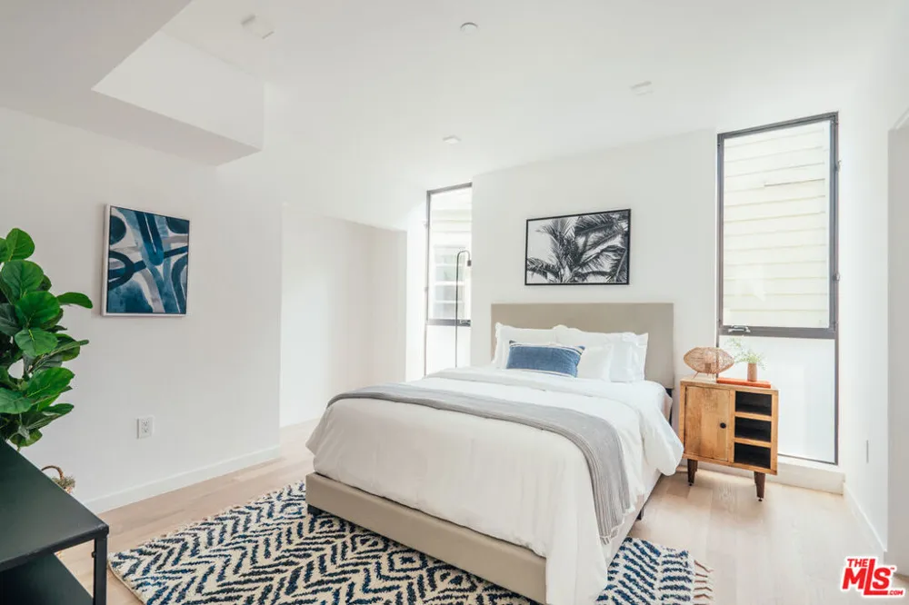 213 Horizon Avenue Venice, CA 90291