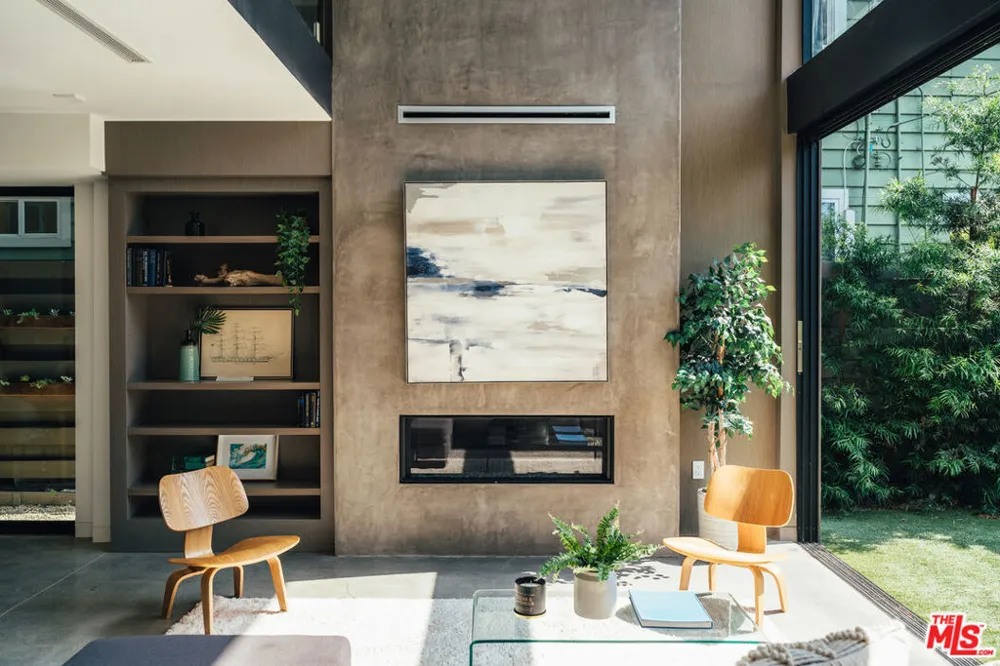 213 Horizon Avenue Venice, CA 90291