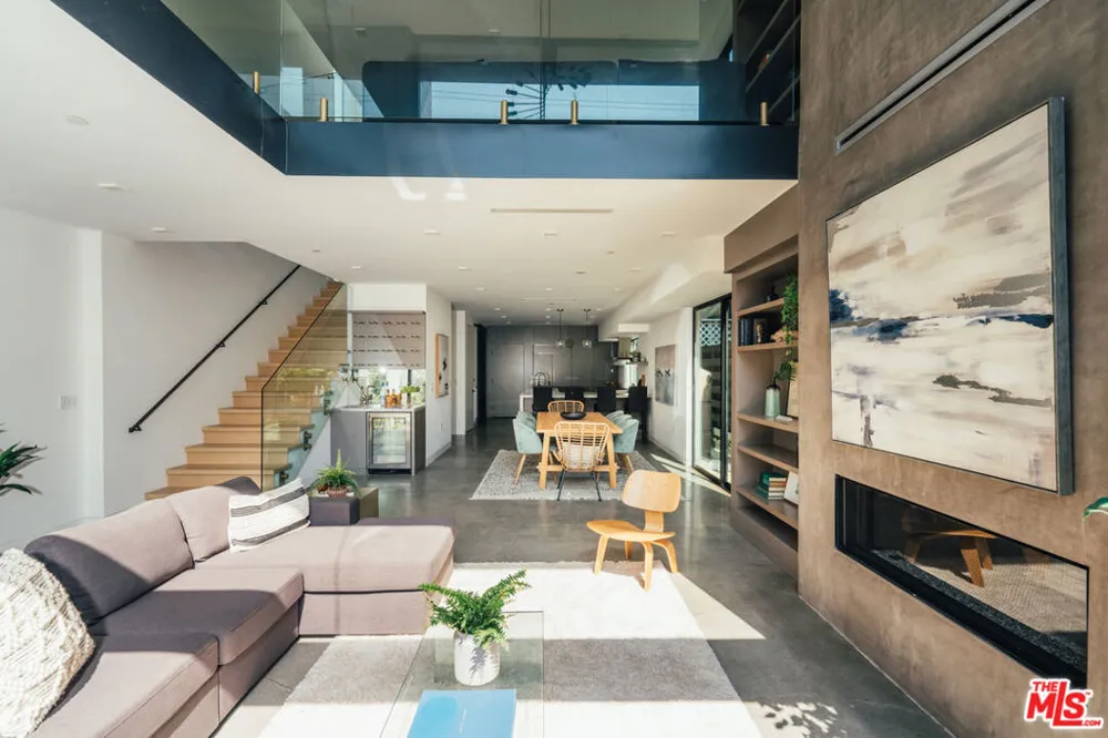 213 Horizon Avenue Venice, CA 90291