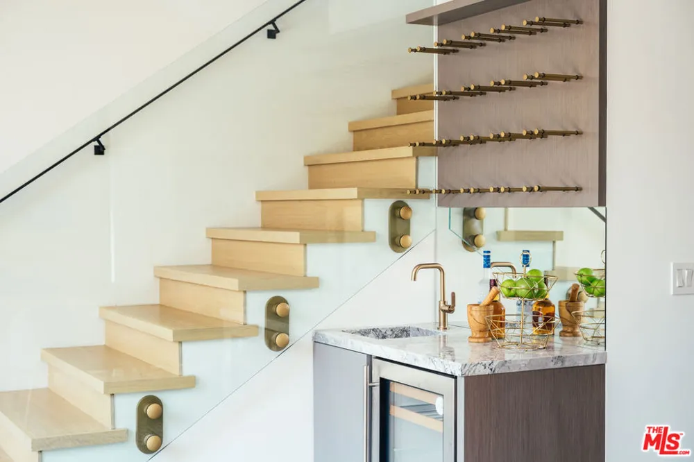 213 Horizon Avenue Venice, CA 90291