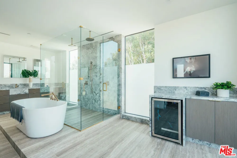 213 Horizon Avenue Venice, CA 90291