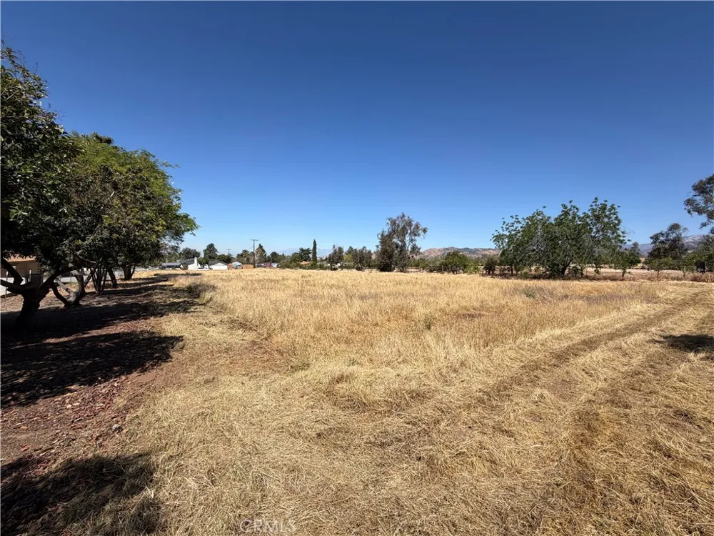 35392 Mountain View Yucaipa, CA 92399