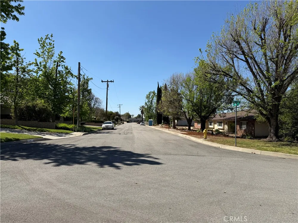 35392 Mountain View Yucaipa, CA 92399