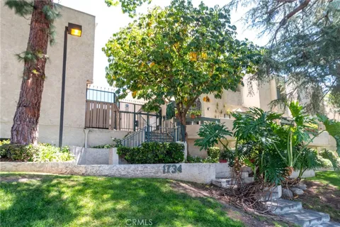 1734 Verdugo #23