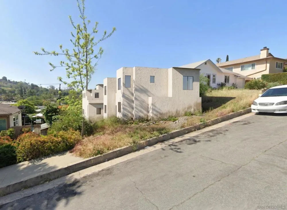 829 E 4Th Escondido, CA 92025
